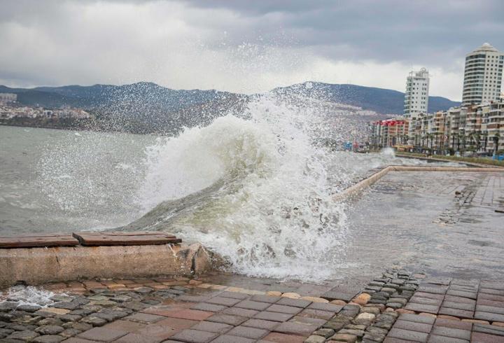 Ege Denizi'nin kuzeyi için 'fırtına' uyarısı