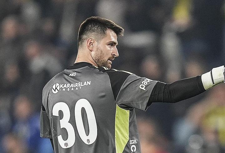 Beşiktaş'ta sözleşmesi soru işareti olan Ersin Destanoğlu ile yollar ayrılabilir