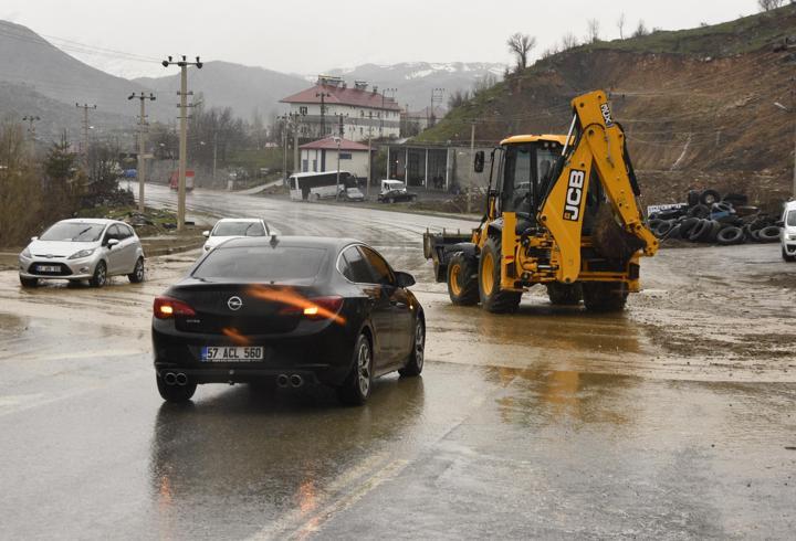 Bitlis’te aynı noktada 2 ay sonra yine heyelan meydana geldi
