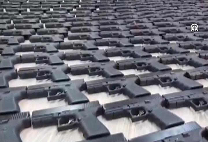 Son dakika... 2 ilde büyük operasyon: Binlerce silah ele geçirildi