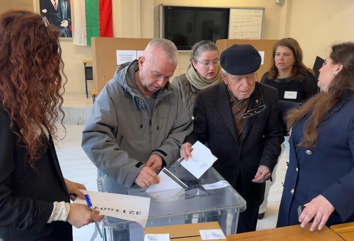 Bulgaristan seçimi için Avcılar’da sandık başına gittiler
