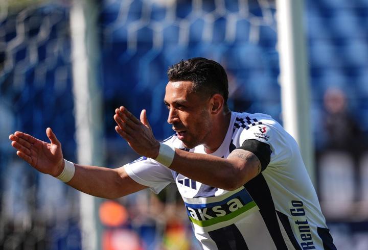 İrfan Can Kahveci kornerden attı; Kasımpaşa, Alanyaspor'u mağlup etti