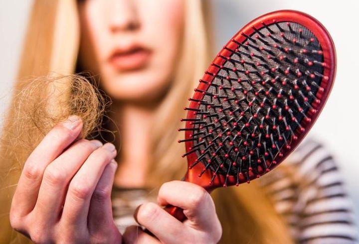 Saçı dökülenler dikkat: Bu doğal içerik dökülmeyi durduruyor