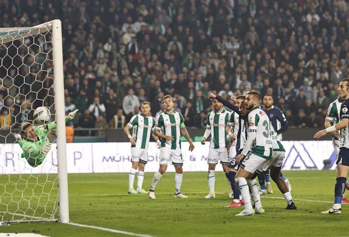 Fenerbahçe, Konya'da yarı final bileti arıyor