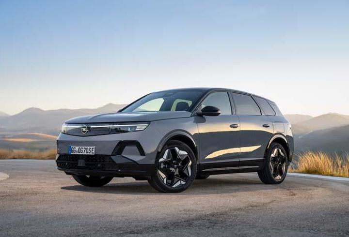 Yeni Opel Grandland Elektrik AWD Akıllı 4x4 yola çıktı