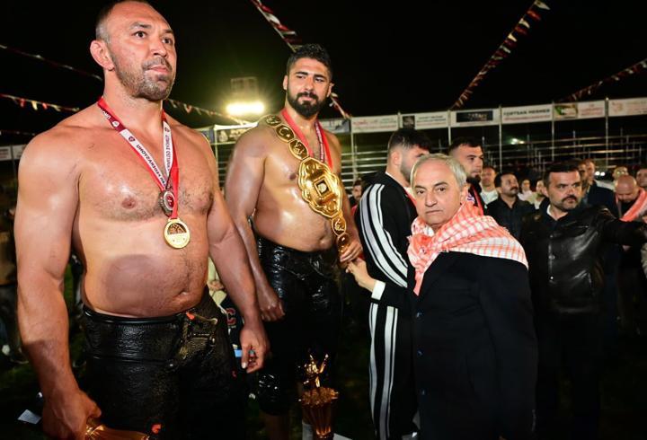 Kepez'in Başpehlivanı Enes Doğan