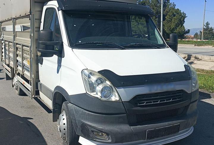 Tescilsiz plaka kullanan sürücüye 140 bin TL ceza