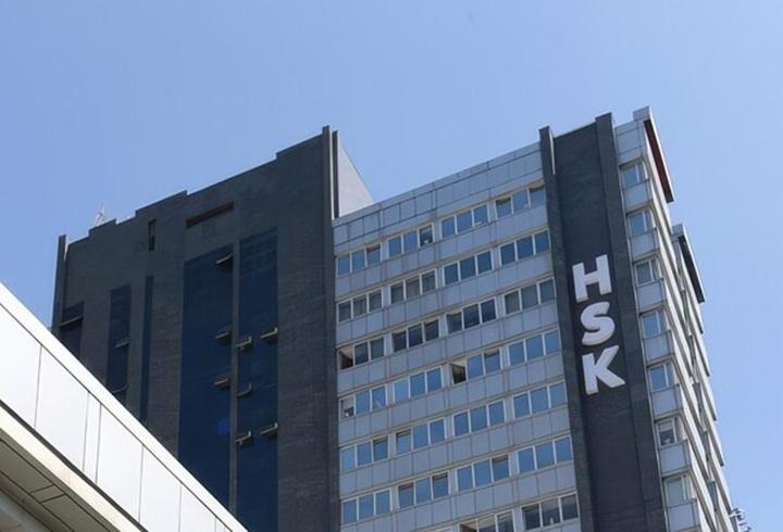 İletişim Başkanlığı, Şanlıurfa ve Kahramanmaraş'ta okullara yönelik saldırılarla ilgili 'yaralılara dair bilgi bulunmadığı' iddialarına ilişkin, "İddialar kamuoyunu manipüle etmeye yönelik dezenformasyon içermektedir. Mevcut durumda, Şanlıurfa'da 3, Kahramanmaraş'ta ise 5 vatandaşımızın sağlık kuruluşlarımızda tedavileri kesintisiz şekilde devam etmektedir" açıklamasını yaptı.

5