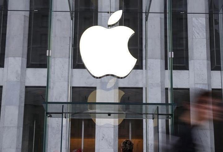 Apple’da tarihi karar! Tim Cook dönemi sona eriyor