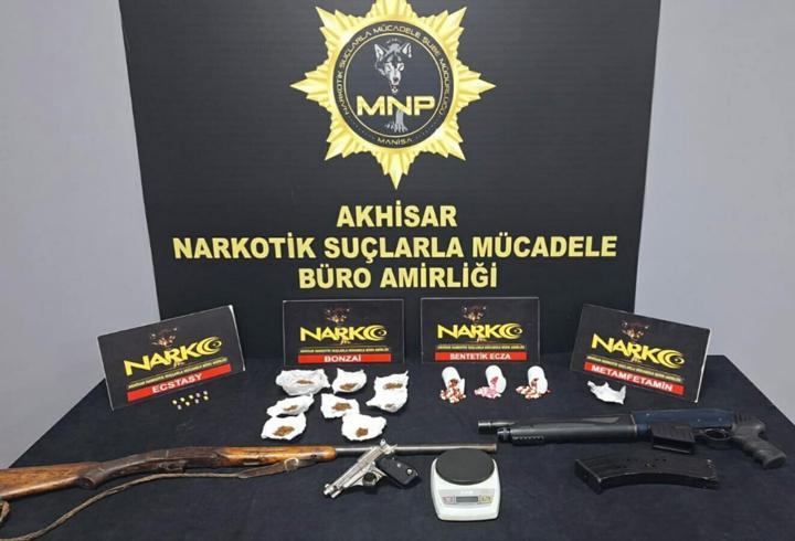 Akhisar’daki narkotik operasyonlarında bir ayda 17 tutuklama