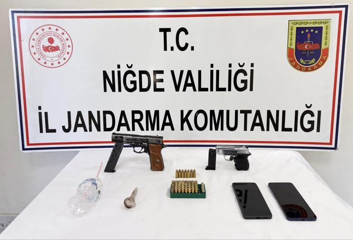 Kemerhisar’da ruhsatsız silah operasyonu