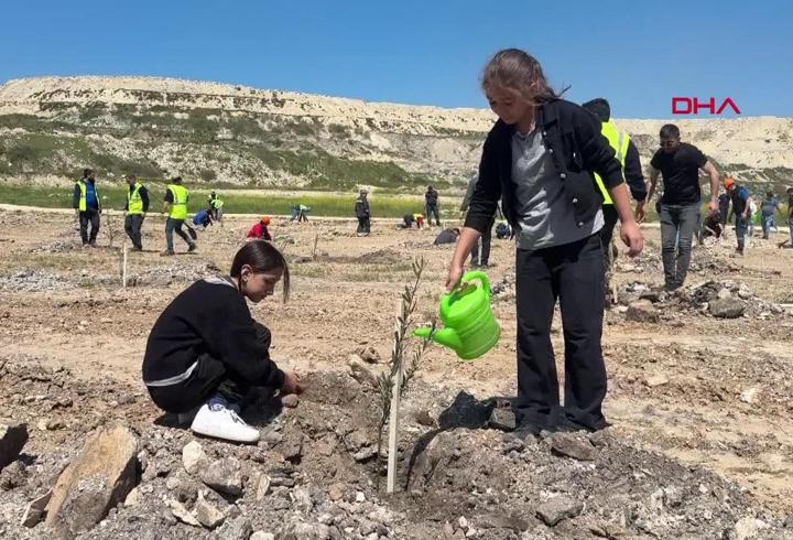 Milas’ta 4 bin fidan toprakla buluştu