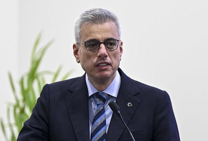 Türkiye’den İran'a 6 TIR ilaç ve tıbbi malzeme yardımı