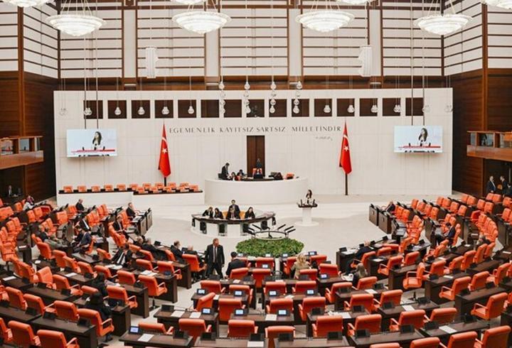 Son dakika haberi: TBMM'de kabul edildi: Doğum izni uzatıldı, sanal medyaya yaş sınırı geldi