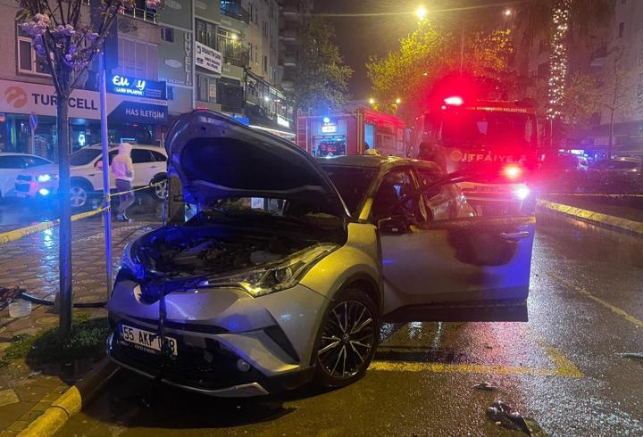 Samsun’da park halindeki otomobil yandı