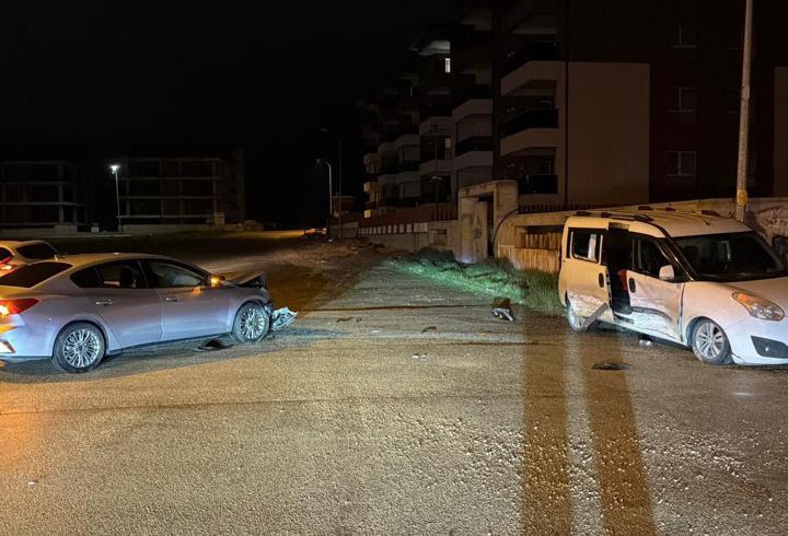 Ehliyetsiz sürücü ile alkollü sürücü kaza yaptı; 117 bin lira ceza