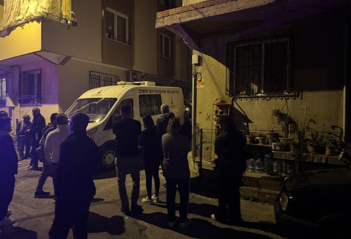 İzmir'de eşinin tabancayla boğazından vurduğu kadın, öldü