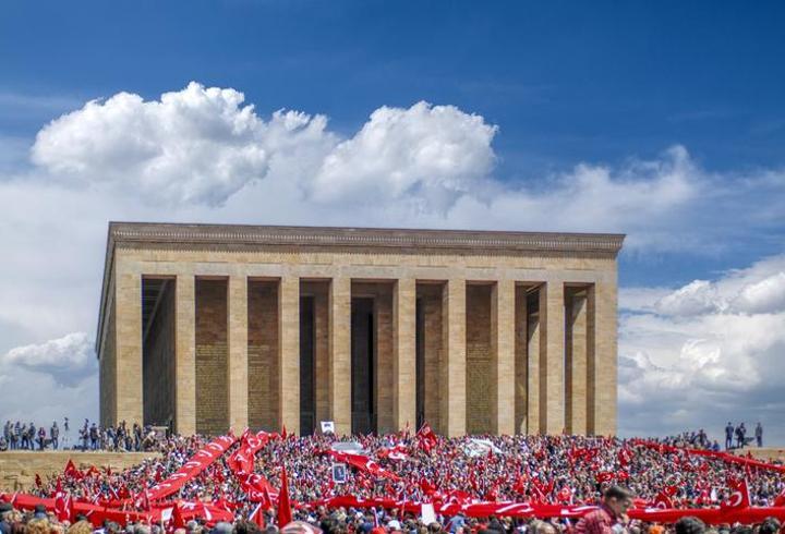 ANITKABİR ZİYARET SAATLERİ 23 NİSAN 2026: Anıtkabir Kaçta Açılıyor, Kaçta Kapanıyor?