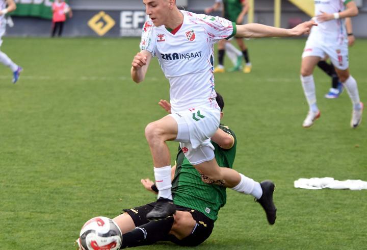 Karşıyaka ile Ayvalıkgücü Play-Off'ta rakip