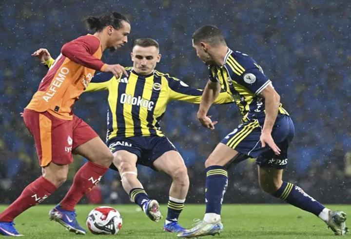 GALATASARAY FENERBAHÇE DERBİ HAKEMİ KİM OLDU? TFF Açıkladı! İşte Süper Lig 31. Hafta GS FB Maçı Hakemi!