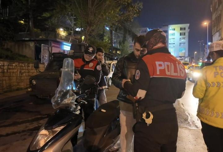 Kadıköy'de helikopter destekli 'Huzur İstanbul' denetimi