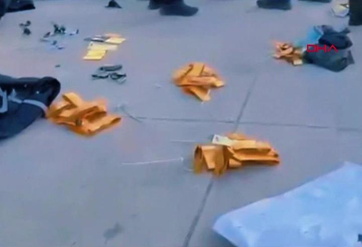 Şüpheli araçtan külçe külçe altın çıktı: 590 milyon TL'lik altın ve döviz ele geçirildi