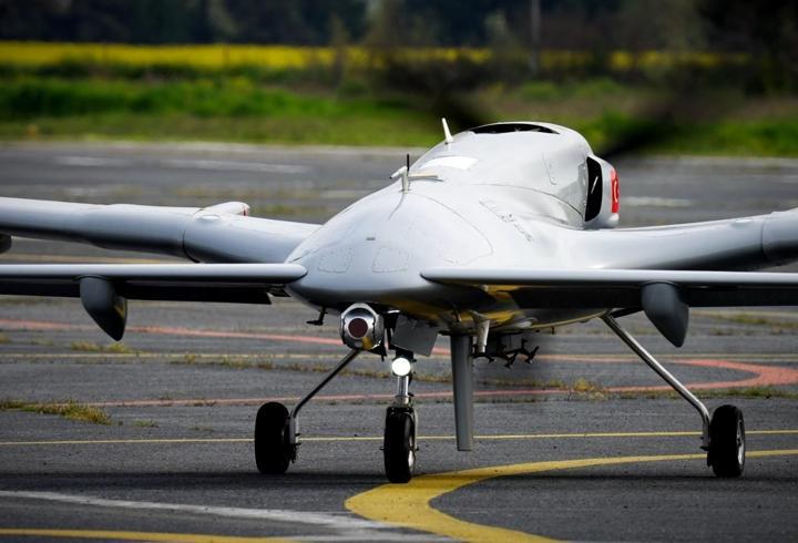 BAYKAR’ın yeni̇ nesil platformları K2 Kami̇kaze İHA ve Si̇vri̇si̇nek dolanan mühimmat sahaya çıktı