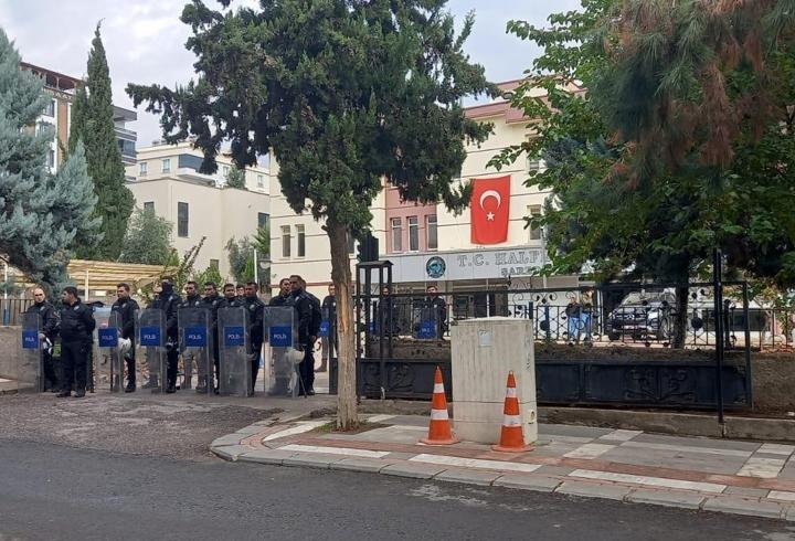 Şanlıurfa'da Halfeti Belediyesi'nde 'yolsuzluk' operasyonu; 49 gözaltı