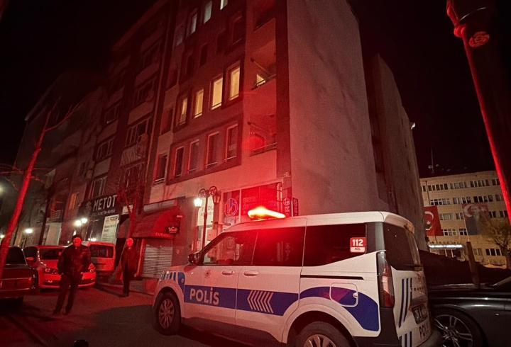 Yalnız yaşadığı evde ölü bulundu