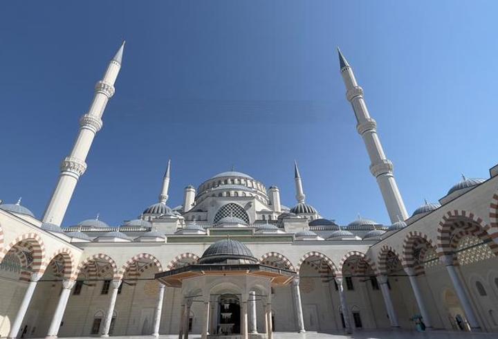 24 NİSAN 2026 CUMA NAMAZI SAATLERİ: Cuma namazı saat kaçta kılınacak? İstanbul, Ankara, İzmir Diyanet namaz vakitleri