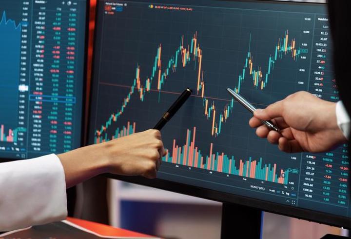 Paranın rotası değişti: İşte borsada 10 kritik başlık!