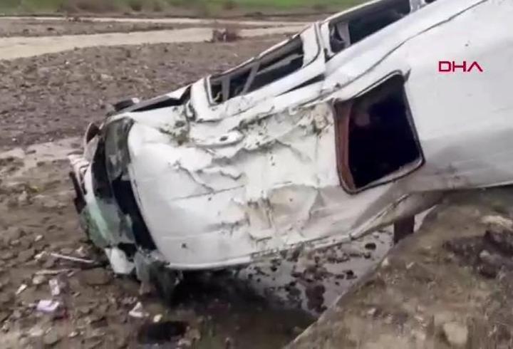 Muş’ta yolcu minibüsü dereye yuvarlandı: 16 yaralı