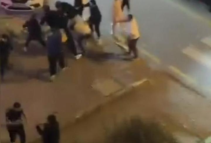 Başakşehir'de iki grup arasında çıkan kavga kamerada