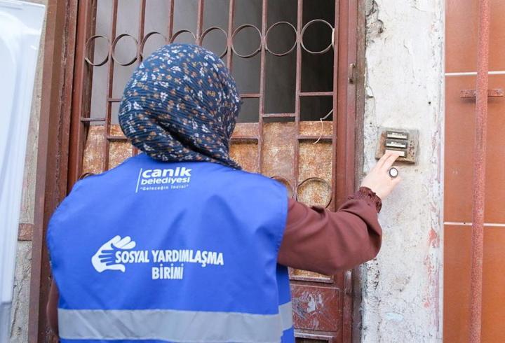 Canik Belediyesi kapı kapı gönüllere ulaşıyor