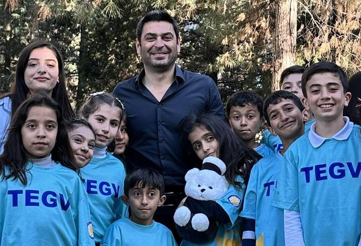 Ozan Akbaba, TEGV Çocuklarını "Uzak Şehir" Setinde Ağırladı