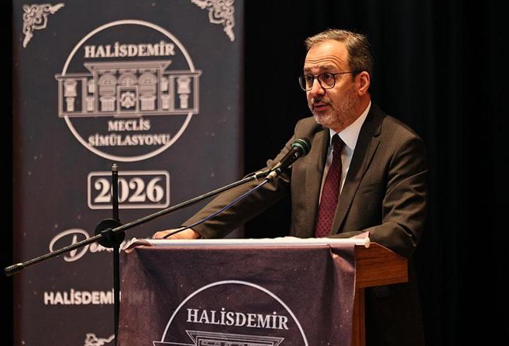 AK Parti İzmir Milletvekili Mehmet Kasapoğlu: "Farklı fikirlerden asla korkmayın"