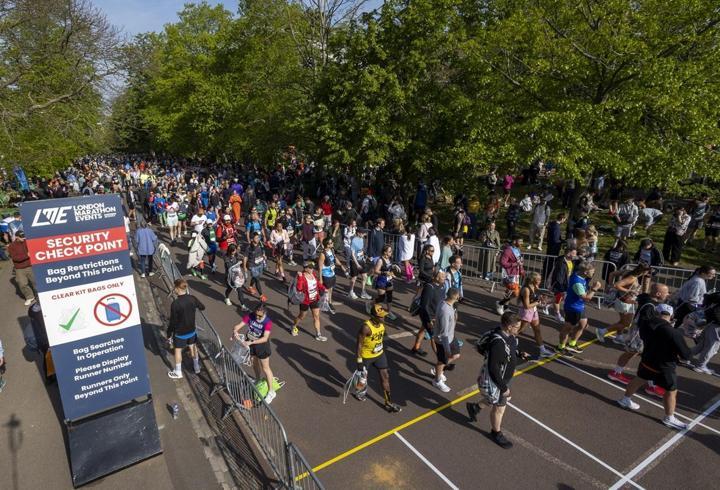 Londra Maratonu'nda dünya rekoru kırıldı