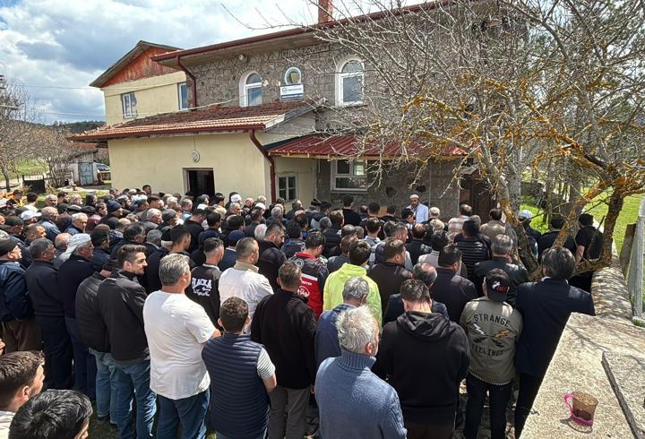 Annesi tarafından öldürüldüğü iddia edilmişti: 2 aylık Ela bebek toprağa verildi