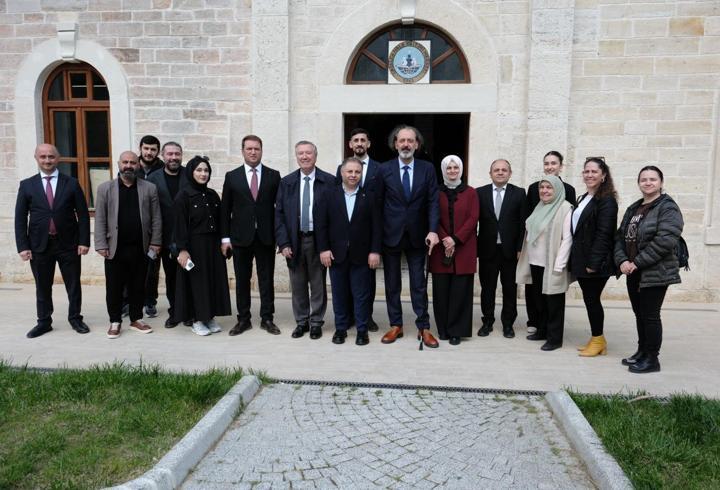 AK Parti İstanbul milletvekilleri her cuma vatandaşlarla bir araya geliyor