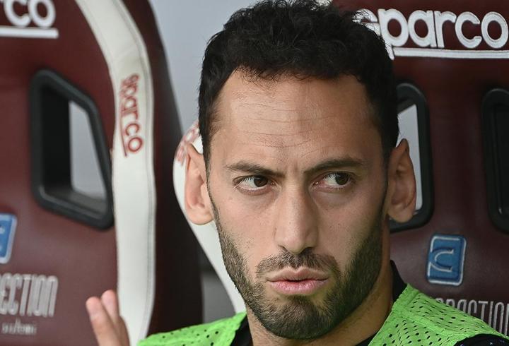 Inter, Hakan Çalhanoğlu'nun sakatlığıyla sarsıldı! Dünya Kupası'na yetişme durumu...