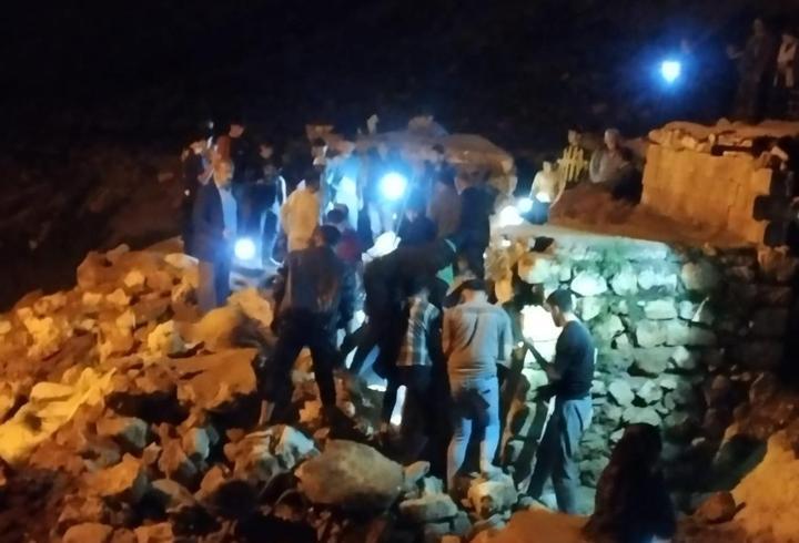 Mardin'de çöken ahırdaki 2 büyükbaş hayvan öldü