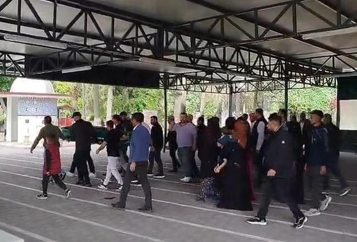 Babasının kullandığı minibüsün altında kalan Salih toprağa verildi