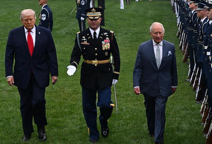 Beyaz Saray'da tarihi buluşma! Trump, Kral Charles'ı askeri törenle karşıladı
