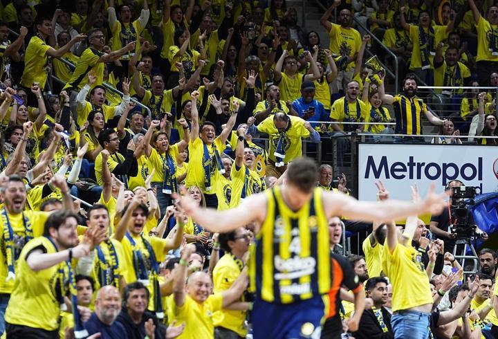 Fenerbahçe, EuroLeague play-off serisine galibiyetle başladı