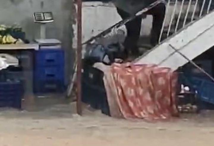 Mardin’de sağanak; birçok ev ve iş yerini su bastı