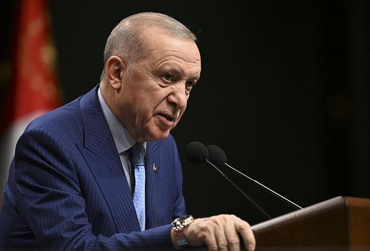 Cumhurbaşkanı Erdoğan'dan sanal medyaya 15 yaş sınırı yorumu