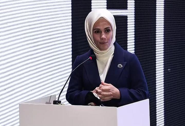 Esra Albayrak'tan The Jakarta Post'ta "yeniden sömürgeleşme" değerlendirmesi