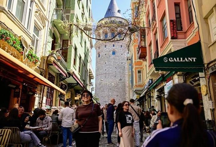 Türkiye’nin turizm geliri ilk çeyrekte 9,9 milyar dolara yükseldi