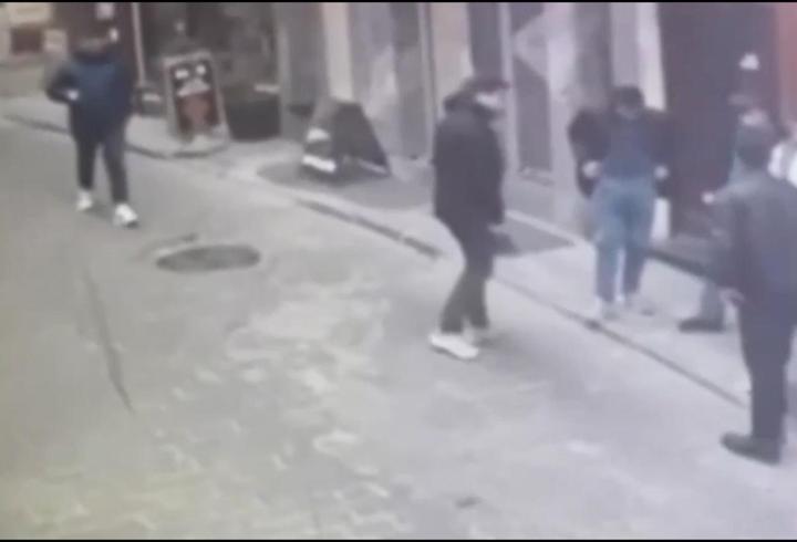 Taksim’de evden cep telefonu çalan 3 şüpheli yakalandı