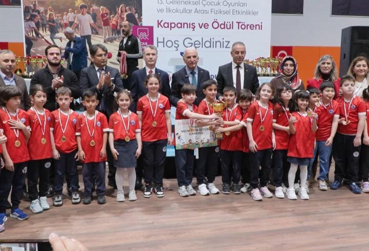 Geleneksel Ümraniye Spor Oyunları'nın kapanış töreni yapıldı